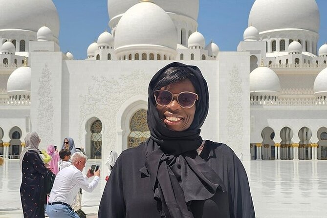 Private Abu Dhabi City Tour with Pick up from Dubai or Abu Dhabi - Marina Mall and the Corniche