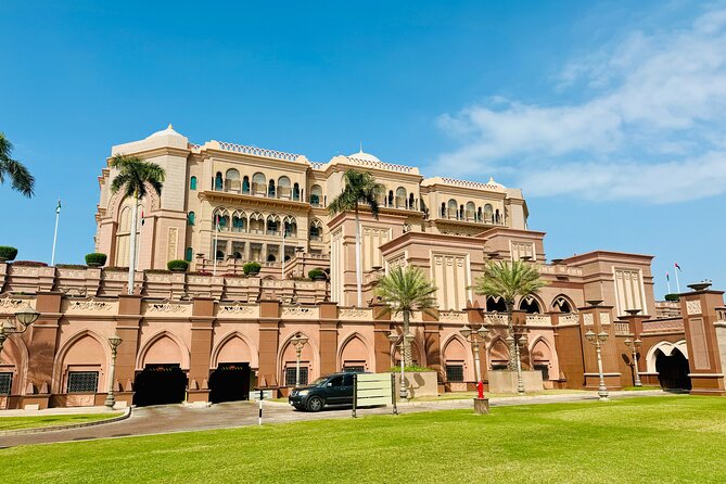 Private Abudhabi City Tour from Dubai - Emirates Palace and the royal image of Abu Dhabi