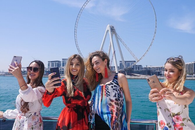 Private Dubai 2 Hours Luxury Yacht Charter with BBQ Option - What the $550 private charter really gives you