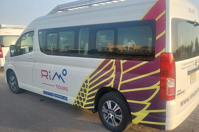 Private Dubai Airport Arrival/Departure Transfer to Dubai City - The ride through Dubai traffic