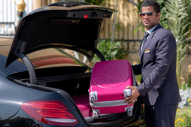 Private Dubai Airport Arrival/Departure Transfer to Dubai City - Arrival service versus departure service