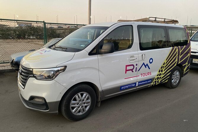Private Dubai Airport Transfer DXB to Dubai City - The 17-kilometer boundary can change the price