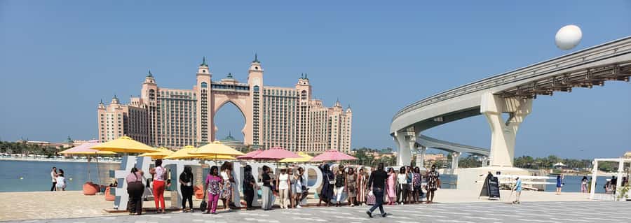 Private Dubai CityTour with Miracle Garden or Global Village - Why this private format works in Dubai