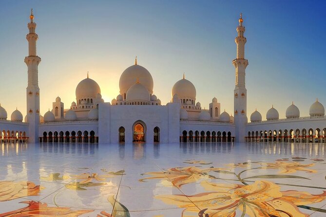 Private Guided Abu Dhabi Tour with BAPS Temple Visit from Dubai - How the Guides Shape the Experience