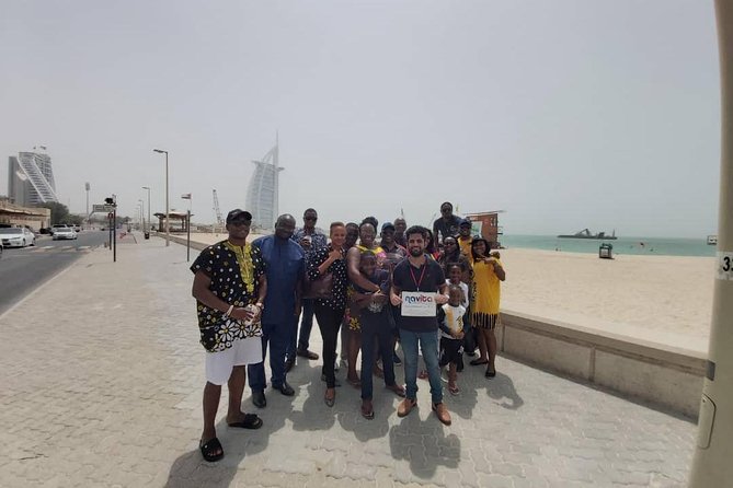 Private Half Day Modern Dubai City tour with Lunch - Downtown Dubai, the fountain, and Dubai Mall