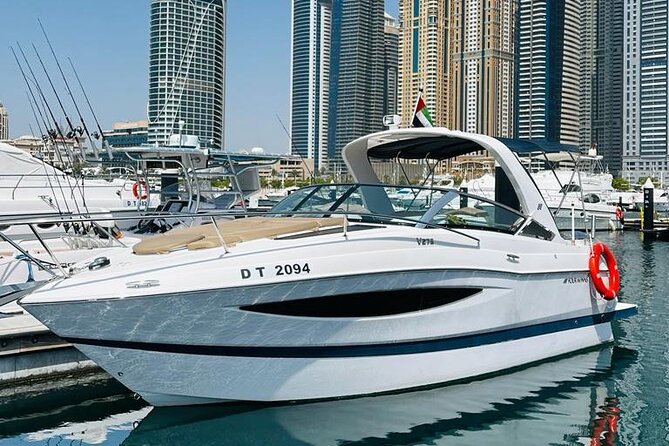 Private Mini Yacht Cruise – Luxury Experience at Low Cost - Key points at a glance