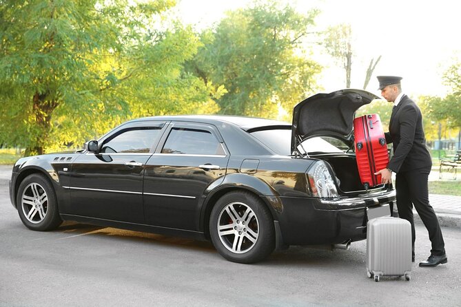 Private One-way Airport Transfer Dubai Airport DXB To Dubai - The ride to your Dubai accommodation