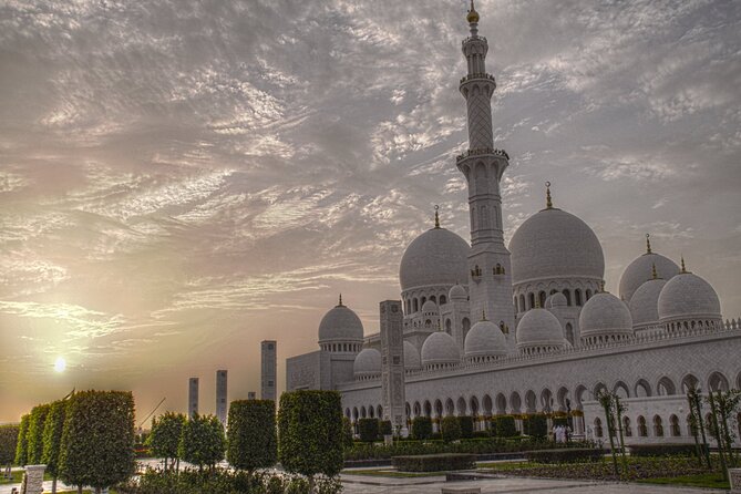 Private Outdoor Guided Tour in Abu Dhabi City - Key details before you book