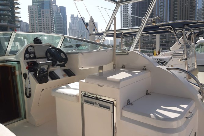 Private Small-Group Dubai Marina Boat Tour - Traditional mosque views and the return to Marina Walk