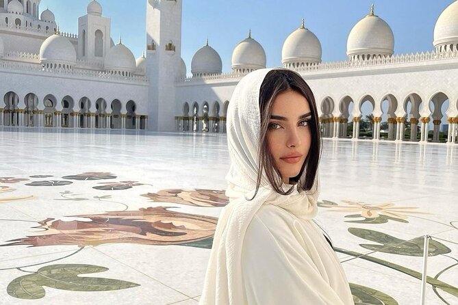 Private Tour in Abu Dhabi City with BAPS Temple - Emirates Palace Shows Abu Dhabi’s Taste for Grandeur
