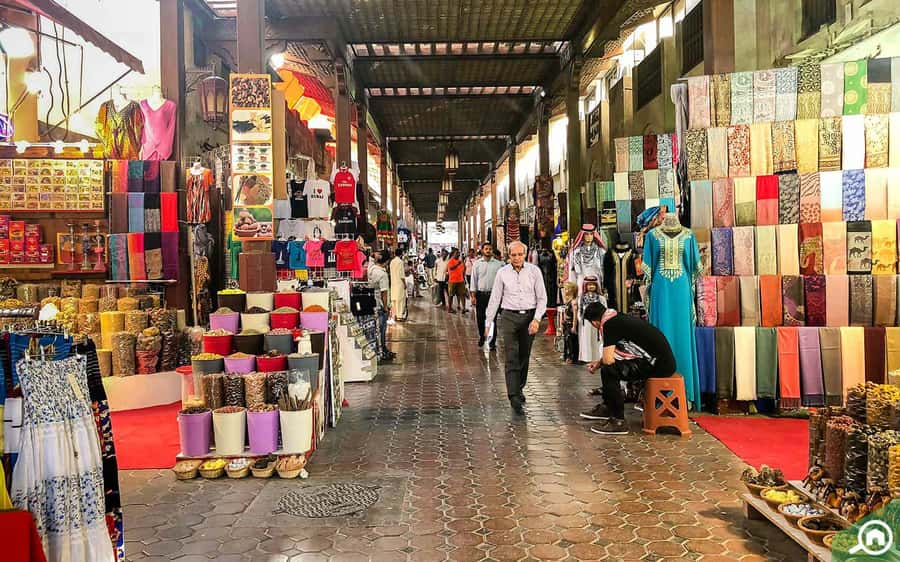 Private Walking Tour in Dubai / Old Dubai Tour - Spices, dates, sweets, and camel milk tea
