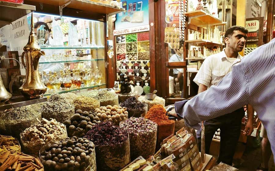 Private Walking Tour in Dubai / Old Dubai Tour - Who will enjoy this Old Dubai tour most?