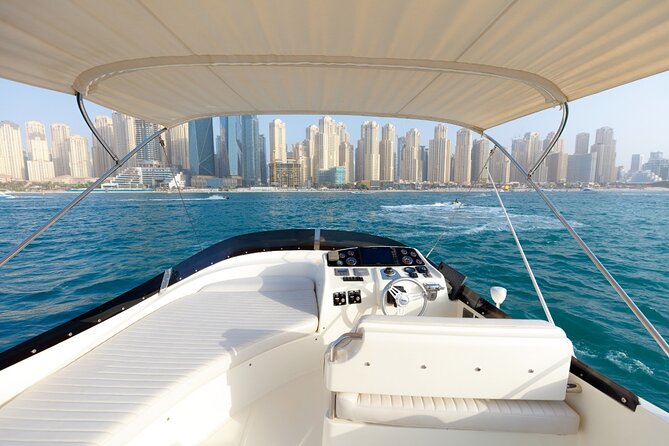 Private Yacht Cruising Rental from Dubai Marina - Why a private yacht works well in Dubai