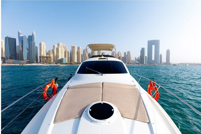 Private Yacht Cruising Rental from Dubai Marina - What the price means for a group