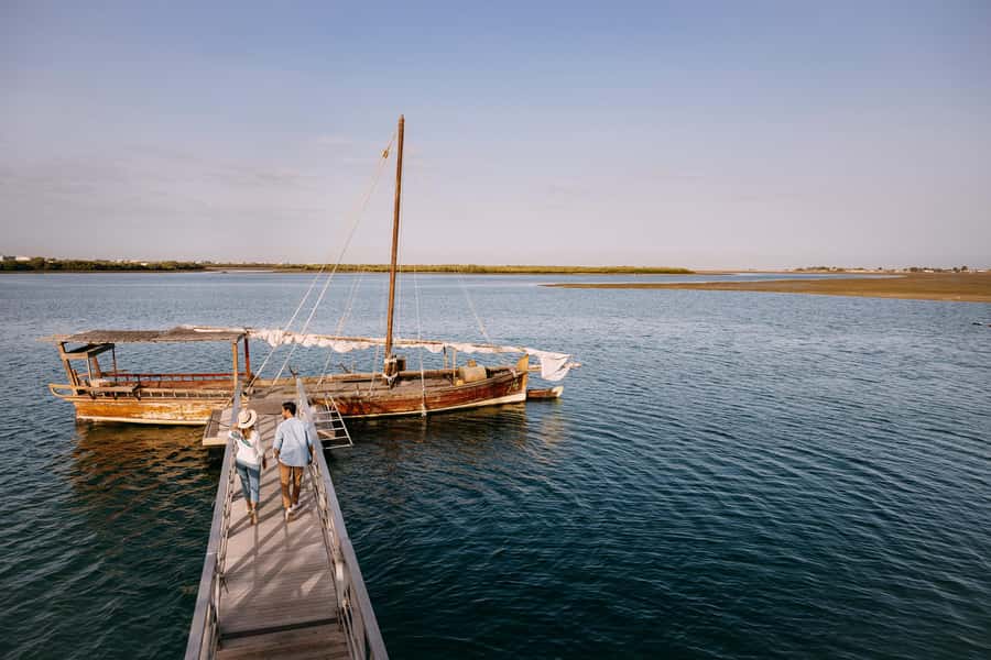 Ras al-Khaimah: House Of Pearls Tour - How oysters form pearls
