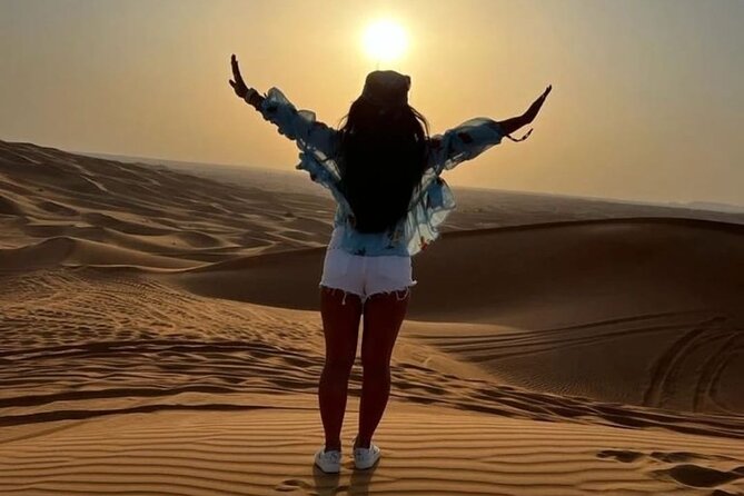 Red Dune Desert Safari With 4x4 pick up & drop off BBQ Live Show - BBQ buffet and evening drinks