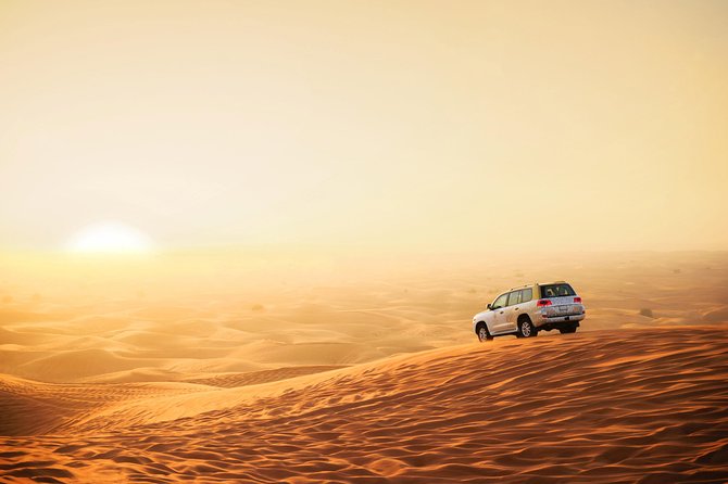 Royal Private Desert Safari - Exclusive SUV - Belly dancing, tanoura, and fire performances