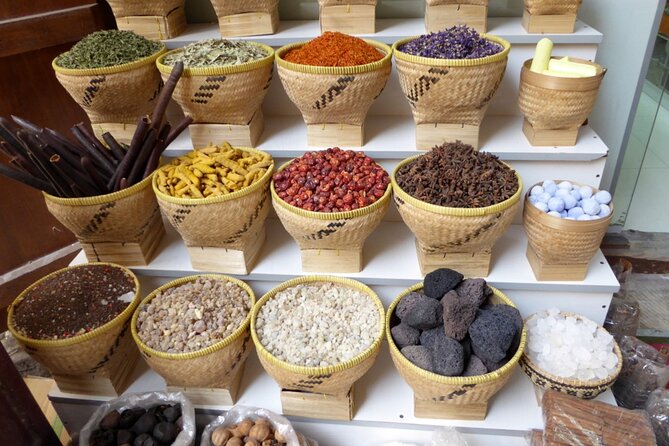 Royal Vision Walking around Old Dubai Tour with Abra, English Guide - Is $140 per person fair value?