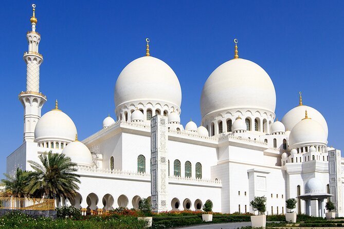 Sheikh Zayed Mosque Half Day Tour in Abu Dhabi - Why Sheikh Zayed Mosque deserves the trip from Dubai