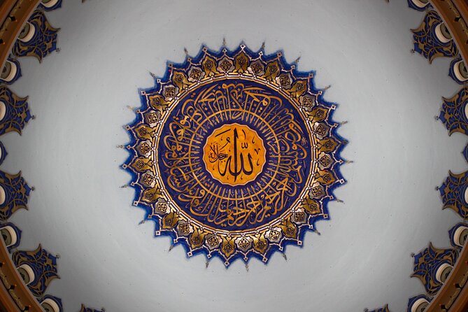 Sheikh Zayed Mosque Half Day Tour in Abu Dhabi - Crystal chandeliers and the changing light
