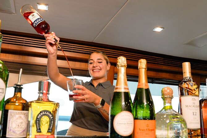 Sunseeker Superyacht: VIP Dining, Premium Drinks & Music - Dubai Harbour and Jumeirah Beach Residence