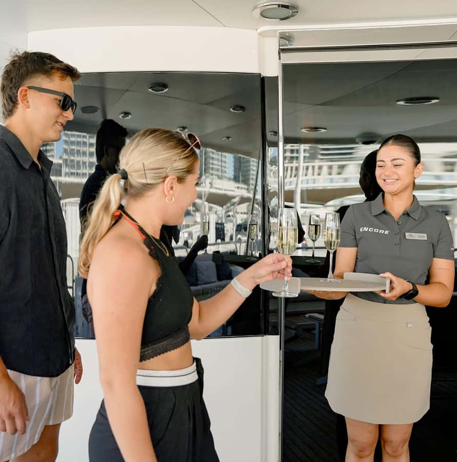 Sunseeker Superyacht: VIP Dinner, Premium Drinks& Live Music - Is $273 good value?