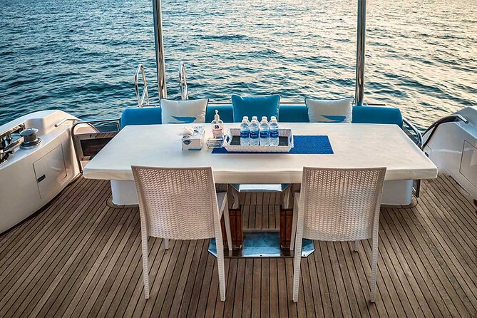 Sunset escape on Bluemoon 64ft from Dubai Marina to Atlantis - Cruising toward Atlantis at sunset