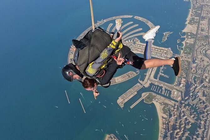 Tandem Skydive experience in Dubai - Clothing, lockers, and small things worth knowing